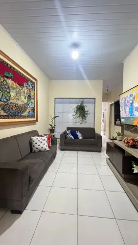 CASA NO TOMBA - 4 QUARTOS - 300 METROS DA PRAÇA