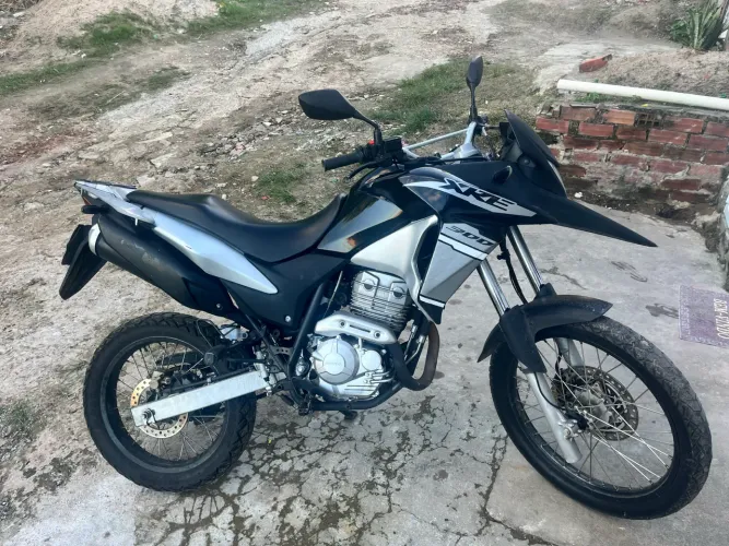 Vendo XRE R$15.500