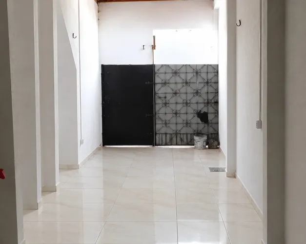 Alugo casa