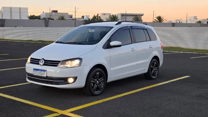 Volkswagen Spacefox 1.6/ 1.6 Trend Total Flex 8V 5P 2013