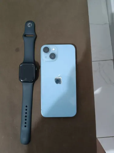 iPhone 14 + Apple Watch Series 8 41mm
