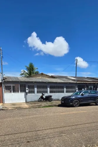 Vendo uma Casa no Bairro  Jk2