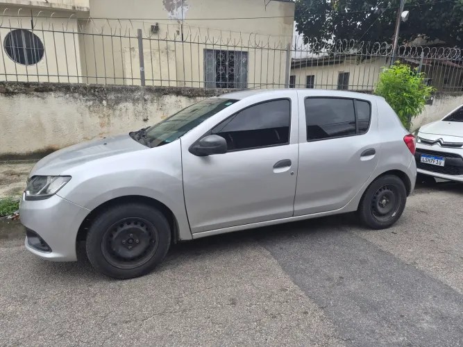 Alugo carro pra aplicativo uber 99 etc..