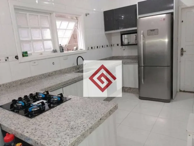 Sobrado com 5 dormitórios à venda, 270 m² por R$ 880.000,00 - Jardim Luso - Ribeirão Pires