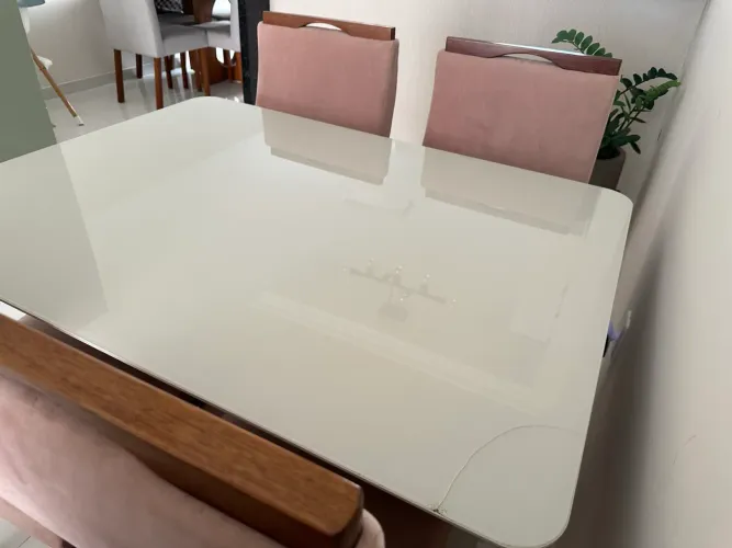 Mesa de jantar 4 cadeiras madeira e vidro