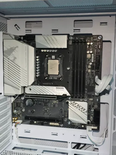 Kit i9 14900kf + B760M DDR5 Aorus WIFI estado de novo