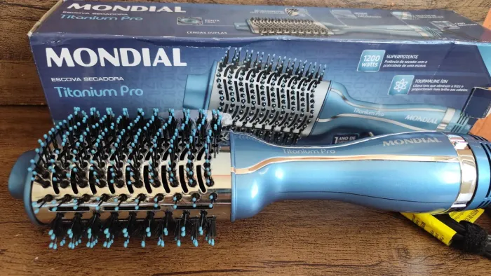 Escova Secadora Titanium Pro