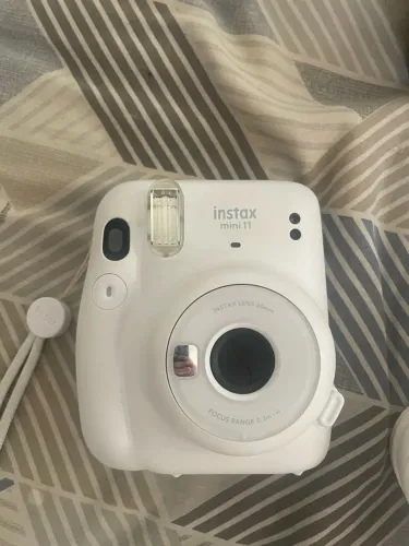 VENDO CÂMERA INSTAX MINI 11 POLAROID