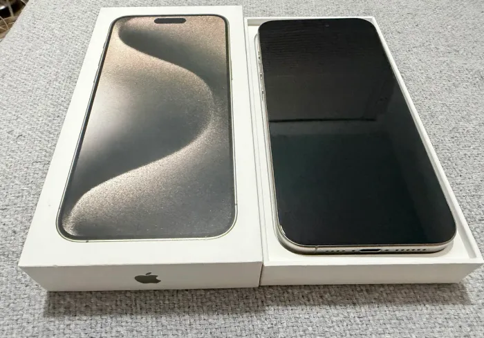 iPhone 15 Pro Max - 256GB