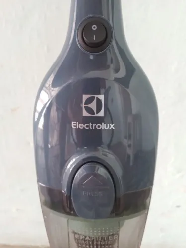 Aspirador Eletrolux 1450W Novíssimo.