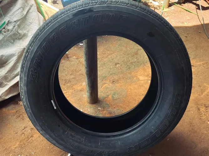 VENDE-SE PNEU BRIDGESTONE ARO 18