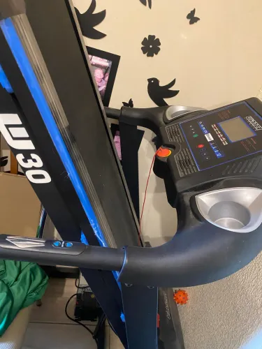 Esteira Elétrica com Inclinação Eletrônica Winner Fitness W30 220V - Pret