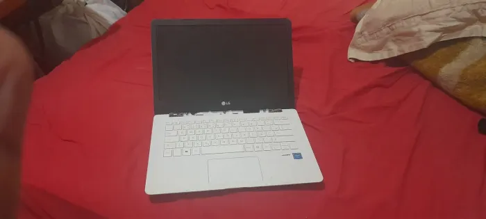 Lg ultra slim série 14u
