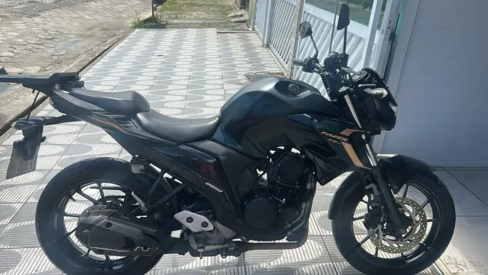 Moto fazer 
