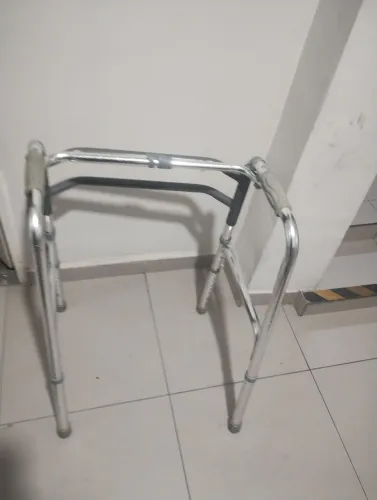 Andador em aliminio