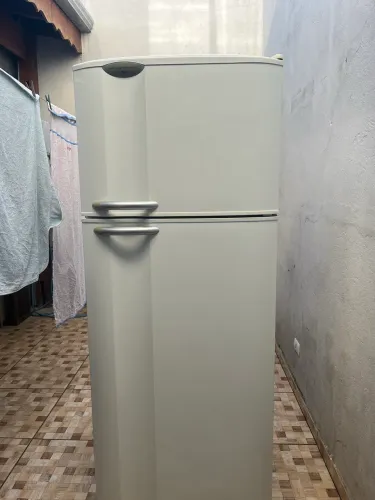 Geladeira Electrolux em ótimo estado 
