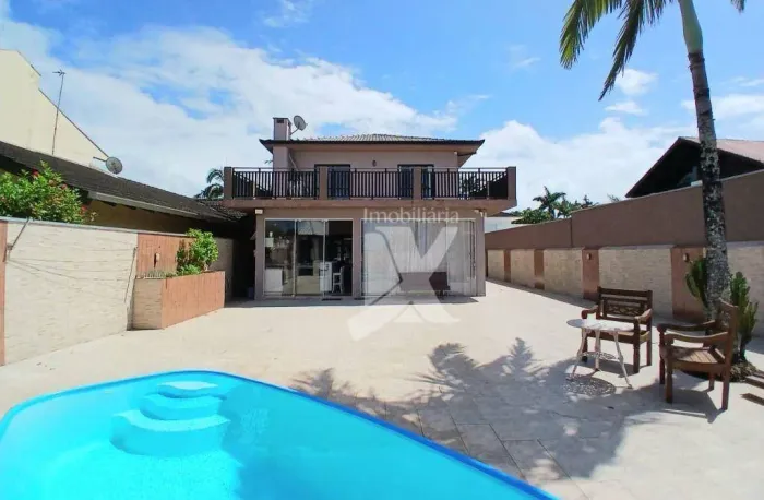 Casa com piscina e ar + 4 dorm. para alugar, 200 m² por R$ 2.000/dia - Atami - Pontal do P