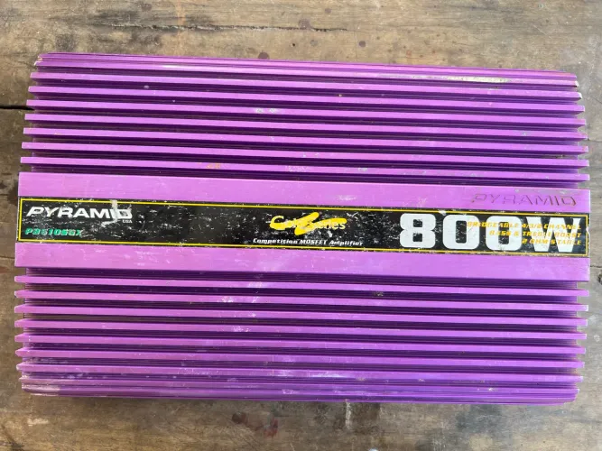 Pyramid 800