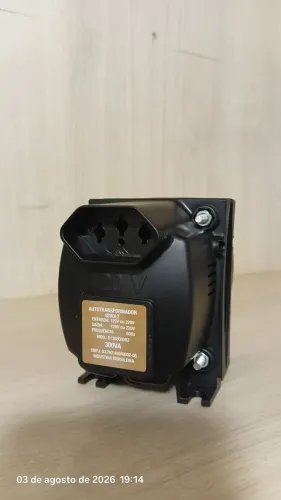 Vendo ótimo transformador 110/220 V