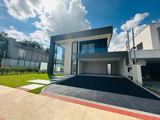 Casa de Condomínio Sobrado 4 Quartos (4 Suítes) 254m² em Parqville Pinheiros - Aparecida d