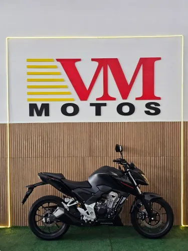 Honda cb 300f 2025