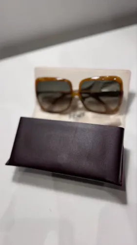 Oculos de sol FENDI Retrô , lente degradê