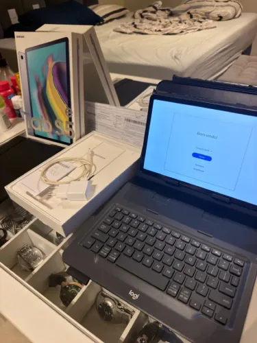 Tablet - Samsung S5e + Capa Teclado - Completo na Caixa - Sem Detalhes