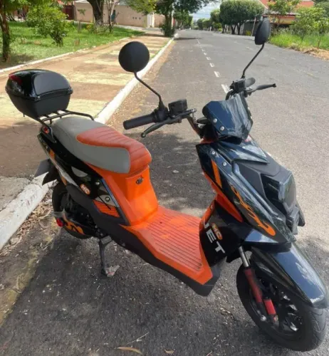 MOTO SCOOTER ELÉTRICA 2000W (DISPENSA CNH) - LEIA DESCRIÇÃO