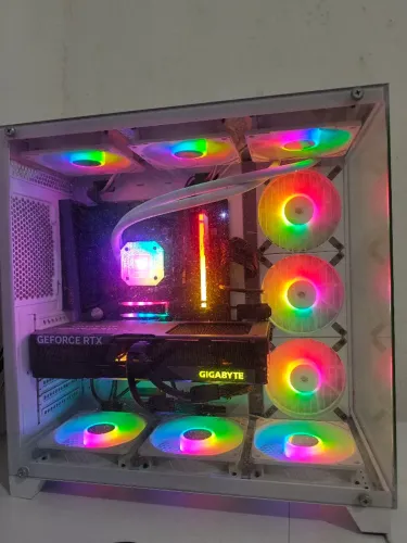 Pc gamer RTX 4070 ti super