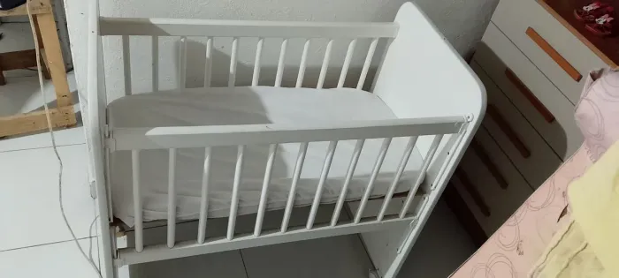 Mini Berço menina completo com colchão + kit berço completo + kits de lençols