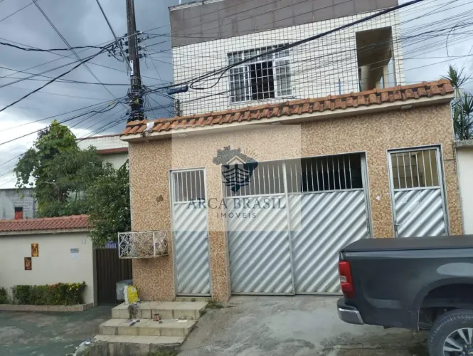 ALUGA-SE CASA 2 PISOS COM PISCINA - PRES. VARGAS (MATINHA)