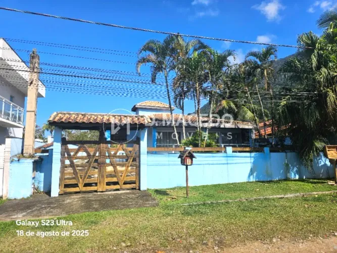 Casa para venda em Praia Da Lagoinha de 200.00m² com 3 Quartos, 1 Suite e 5 Garagens