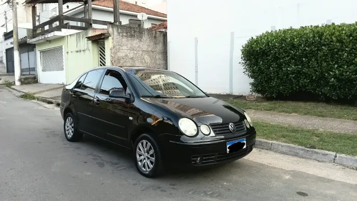 Volkswagen Polo Sedan 1.6 MI 101cv 8V 4P 2004