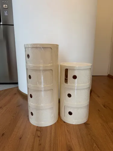 movel tipo kartell Componibili 3 e 4 andares novo na embalagem