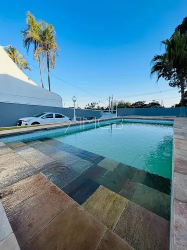 Casa Térrea Mobiliada para Locação no Taquaral Campinas com Piscina e Edícula