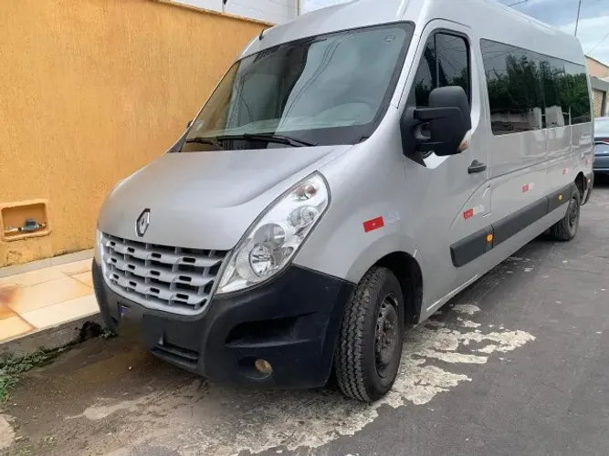 Renault Master 2.3 DCI Executive Longo 16L Dies 2015