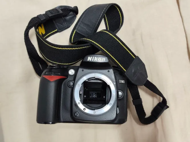 Nikon d90 para conserto ou uso de partes