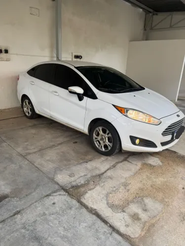 Ford Fiesta Sedan 1.6 16V Flex Aut. 2014