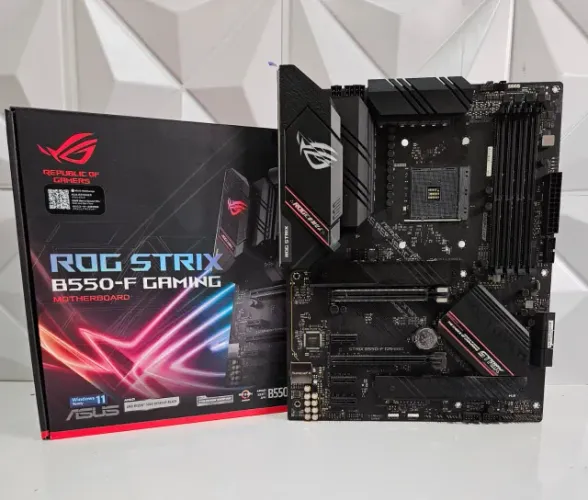 Placa Mãe B550M Rog Strix ATX - Aceito Troca e Cartão 12x - Entrego