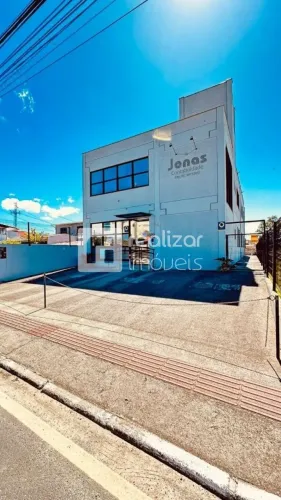 Prédio comercial no bairro Picadas do Sul, São José