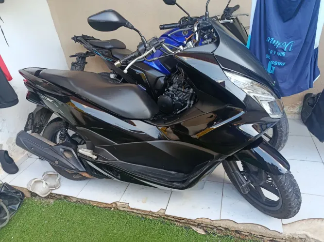 PCX da minha esposa pra vende, nada pra fazer so pegar e andar.