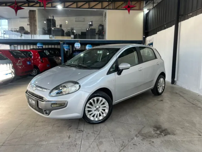 Fiat Punto Essence 1.6 Flex 16V 5P 2014