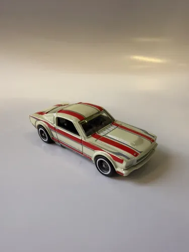 Hot Wheels ?65 Ford Mustang Fastback - Hot Wheels Garage 2011