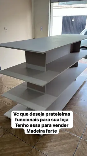 Prateleira de loja