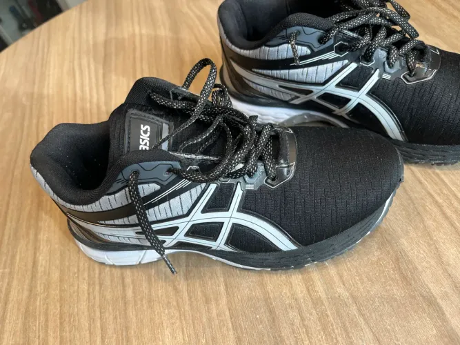 Tênis Asics Revelation 37