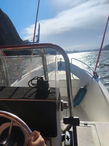 Vendo Lancha modelo WR 17 pés completa 