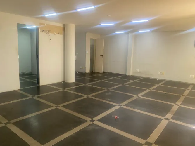 V.A- sala para alugar na avenida nossa senhora de Fátima