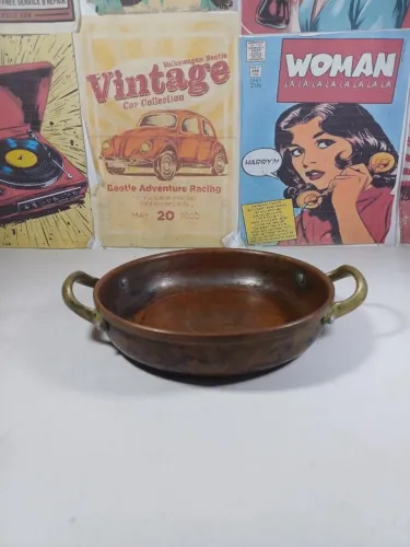 Panela de cobre com alças de latão para pequenas porções 