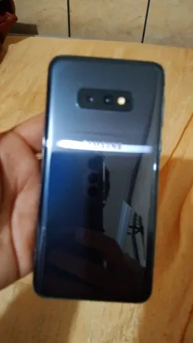 Samsung S10e