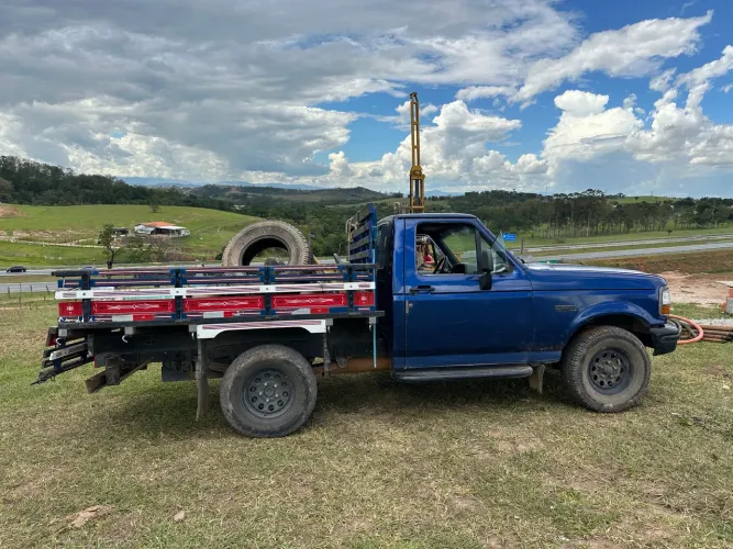 Ford F-1000 Super Serie CE 4.9/3.6 1996